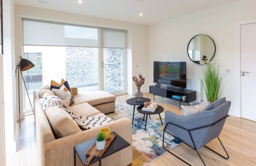 Inchicore Apartment | Beautiful Queen Room 15mins to CityCentre