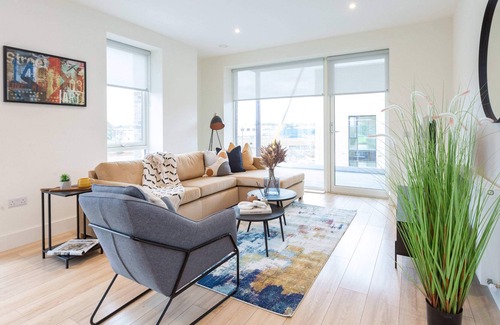 Inchicore Apartment | Beautiful Queen Room 15mins to CityCentre