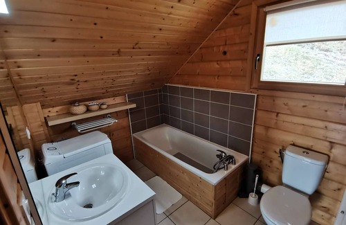 Reallon Ski Chalet | Beautiful recent chalet sleeps 8 in the heart of Réallon resort