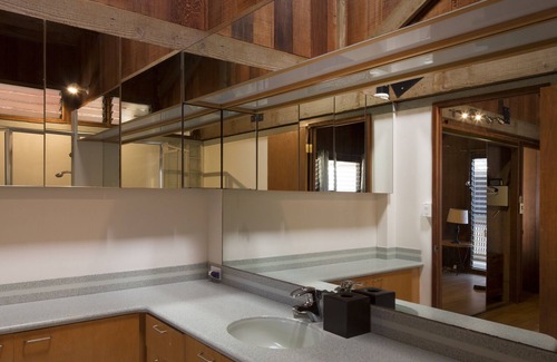 Waialae Iki Ridge Apartment | Beautiful redwood master bedroom suite apartment , Quiet, Close to everything