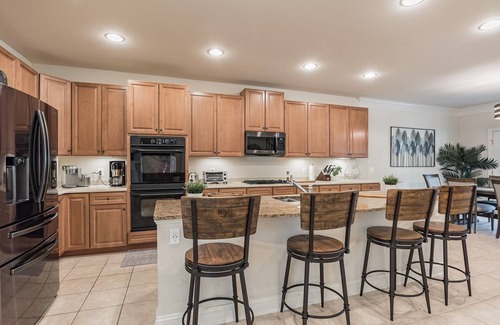 Long Neck House | Beautiful & Relaxing Vacation Home with all amenities
