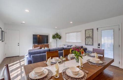 Fullerton House | Beautiful Remodel 3 Bedroom 2 bathroom Home with Pool & Jacuzzi