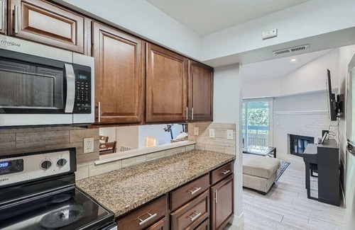 Aurora Condo | Beautiful remodeled Condo in Aurora Colorado - Single Room