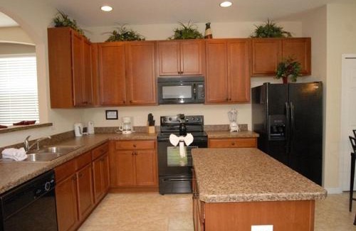 Veranda Palms House | Beautiful Renovated 6 Bed Pool Home home