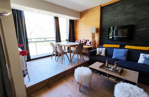 Isola Apartment | Beautiful Renovated Apartment at the Foot of the Slopes in Isola 2000