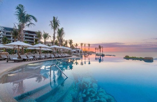 Santa Rosa Apartment | Beautiful resort, with 3pools, Private Beach and a lazy river. Close to downtown