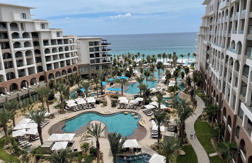 Santa Rosa Apartment | Beautiful resort, with 3pools, Private Beach and a lazy river. Close to downtown