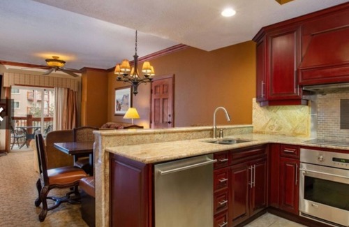 The Timbers Resort | Beautiful resort in the heart of Canyons Village. 50% off end-of-season price.