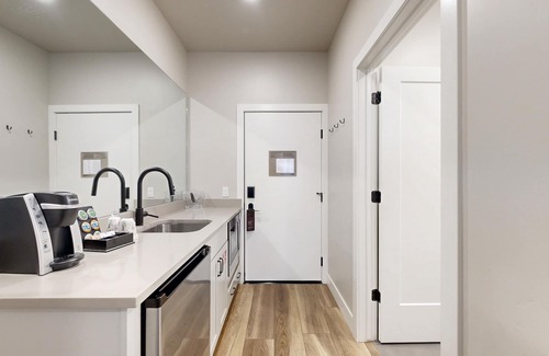 Park City Apartment | Beautiful resort studio with incredible amenities and shuttle service