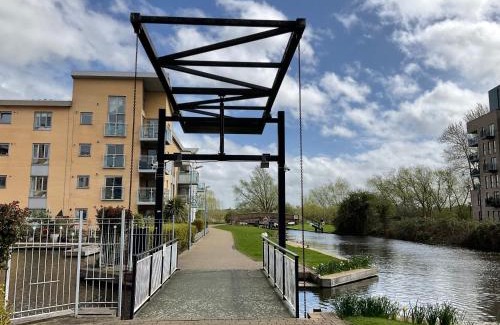 Great Baddow Apartment | Beautiful Riverview Apartment Chelmsford