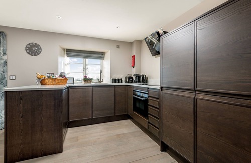 Woolhope Cottage | Beautiful-Romantic, luxurious cottage with stunning views