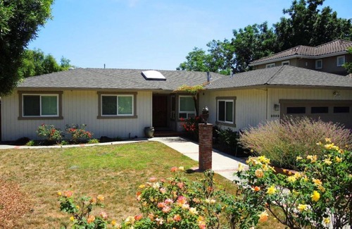 West San Jose House | Beautiful room in the ranch style house next to Santana Row