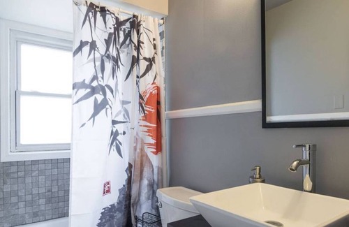 Royal Oak House | Beautiful Royal Oak Townhouse