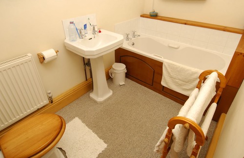 Millers Dale Cottage | Beautiful rural setting in the Heart of the Peak District