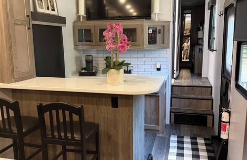 Columbus House | Beautiful RV minutes from TIEC