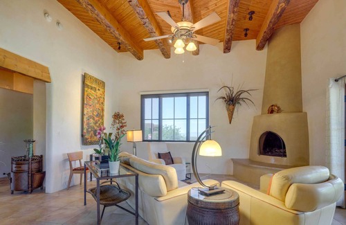 Aldea de Santa Fe House | Beautiful Santa Fe Home in Peaceful Location
