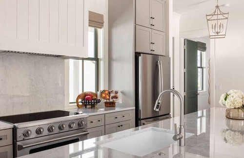 Thunderbolt House | Beautiful Savannah Retreat | Heated Pool