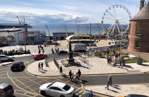 Portrush Apartment | Beautiful Sea view, Entire 2 bed Apartment, Portrush centre West Strand BeachView