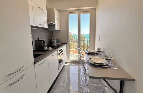 French Riviera Apartment | Beautiful seafront apartment with lovely terrasse with sea view and parking