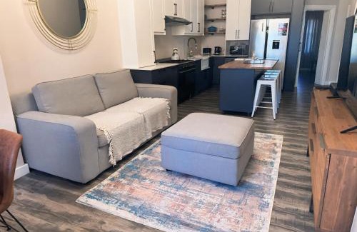 Cape Town Apartment | Beautiful SeaPoint Holiday Apt