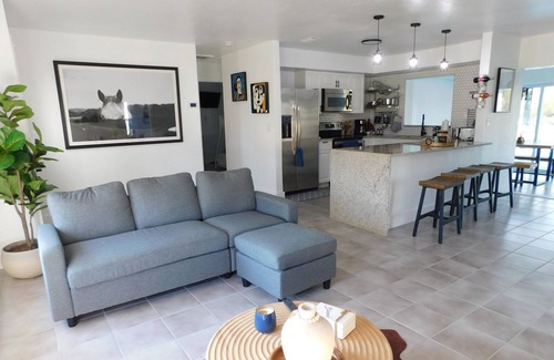 Joel House | Beautiful Seasonal Home w/pool