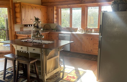 Harmony Cabin | Beautiful secluded cabin with amazing country views