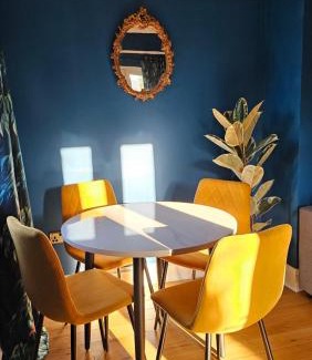 Glasgow Apartment | Beautiful self contained apartment with garden