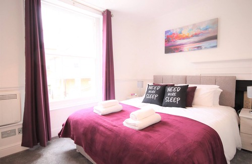 Leatherhead Apartment | Beautiful Serviced Apartment in Leatherhead first floor