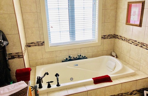 Shediac House | Beautiful Shediac Bay Home Accommodates 2 Families Comfortably!!