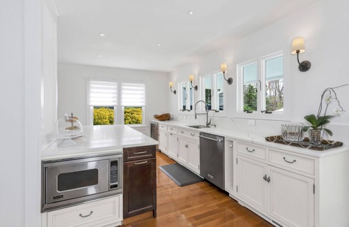 Shelter Island House | Beautiful Shelter Island Getaway on over an acre, minutes from the ferry!