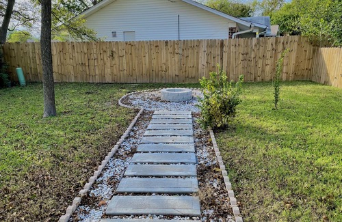 North Austin Civic Association House | Beautiful Smart Home in North Austin - Perfect for Remote Work or Relaxation