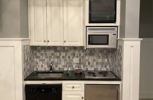 Greenport Condo | Beautiful Soundfront condominium