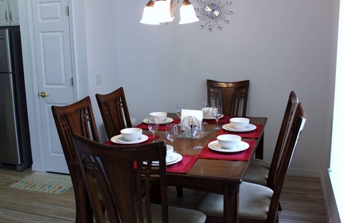 Highgate Park Villa | Beautiful South Facing Pool Villa Gated Community Free WiFi Close to Disney
