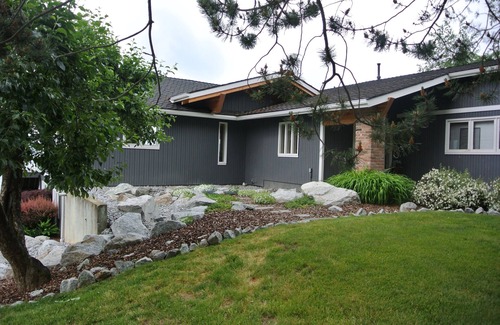 Sandpoint House | Beautiful South Sandpoint Waterfront Private Home