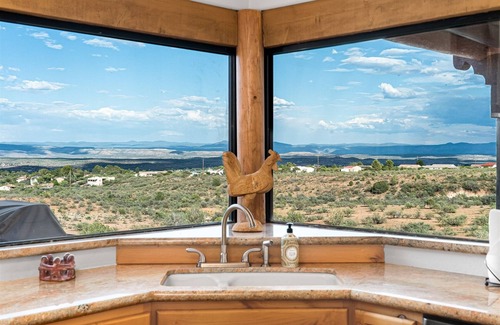 Cottonwood House | Beautiful Southwest Home! Private Pool & Fire Pit! 5 Bedrooms with Casita! Quail