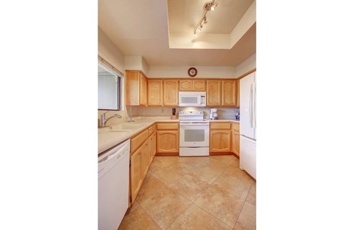 Central Scottsdale Villa | Beautiful Southwest Casita - Pool, Tennis/Pickleball Haven!