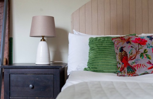 De Beauvoir Apartment | Beautiful & Spacious Apartment with Gorgeous Patio