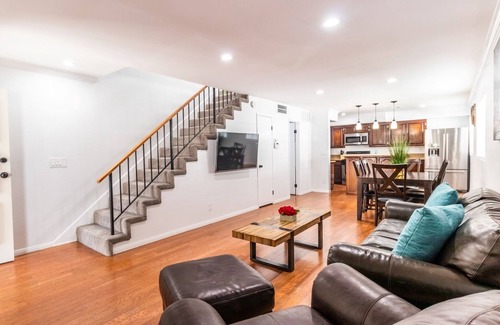 Valley Village House | Beautiful & Spacious Town House, Screened Porch, Monthly Discounts, Pets!