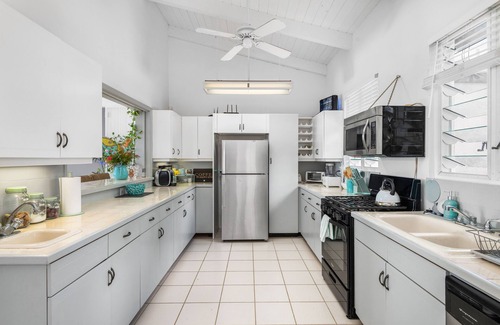 Providenciales House | Beautiful, Spacious two bedroom Ocean View Villa
