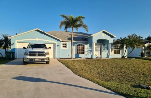 Port Saint Lucie House | Beautiful Spacious home with large heated Pool - Summer Fun and Winter Escapes