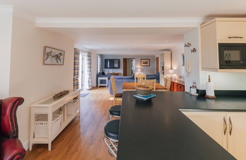 Mundesley Apartment | Beautiful spacious property a stones throw from North Norfolk beach