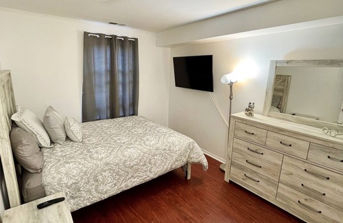 Bushwick House | Beautiful, Spacious, Private Oasis w/FirePlace