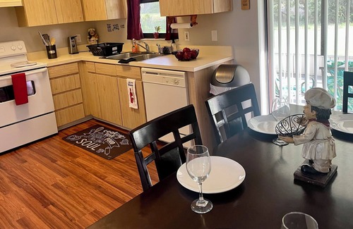 Winter Haven House | Beautiful Spacious 2bd w/patio near LEGOLAND