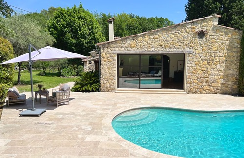 La Grand-Chile Villa | Beautiful stone house with pool next to Valbonne Village
