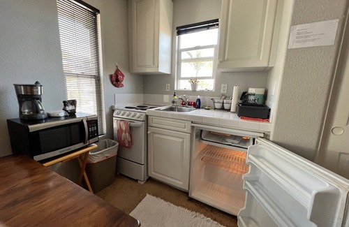 Cardiff-by-the-Sea Apartment | Beautiful Studio near the beach