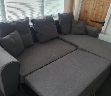 Milford Haven Apartment | Beautiful studio apartment