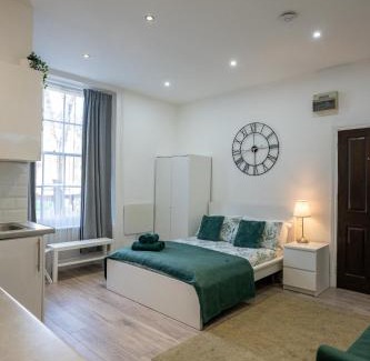 Hackney Central Apartment | Beautiful Studio Flat in Hackney next to Overground Station