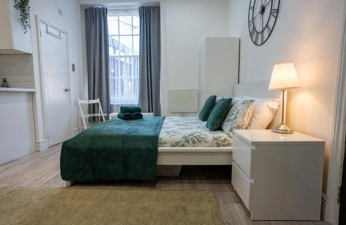 Hackney Central Apartment | Beautiful Studio Flat in Hackney next to Overground Station