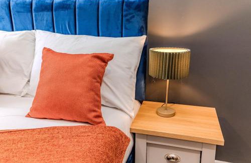 Montpelier Apartment | Beautiful Studio Next to Beach & Shopping Centre