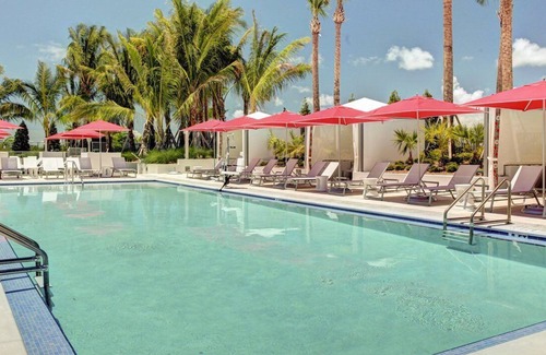 Surfside Apartment | Beautiful studio unit at resort, sleeps 2
